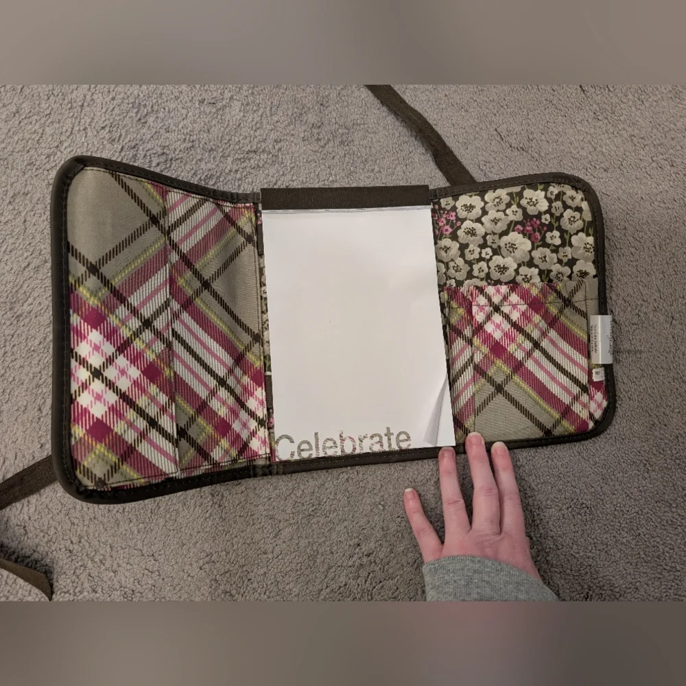 Thirty-One Brown Floral Envelope Trifold Notebook Holder